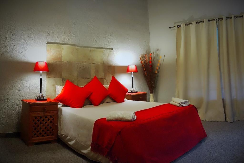 האזיביו Kwambali Riverside Lodge מראה חיצוני תמונה