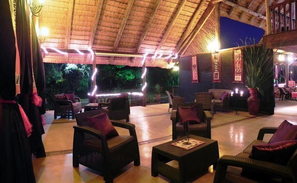 האזיביו Kwambali Riverside Lodge מראה חיצוני תמונה