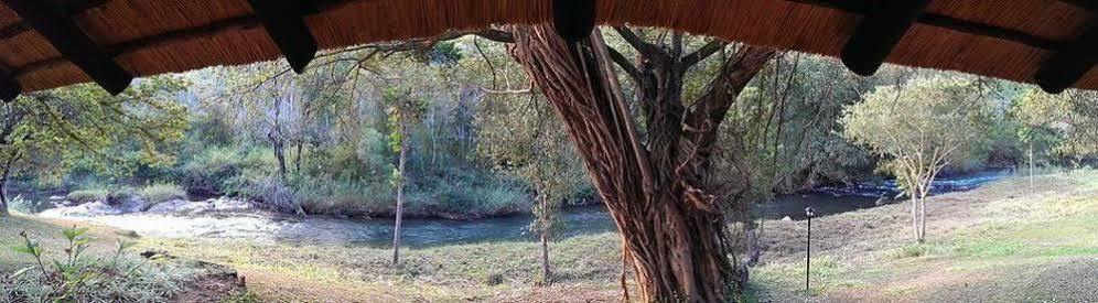 האזיביו Kwambali Riverside Lodge מראה חיצוני תמונה