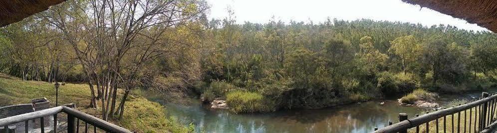 האזיביו Kwambali Riverside Lodge מראה חיצוני תמונה